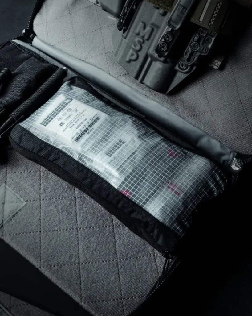 Fade View Pouch -Large-Black 